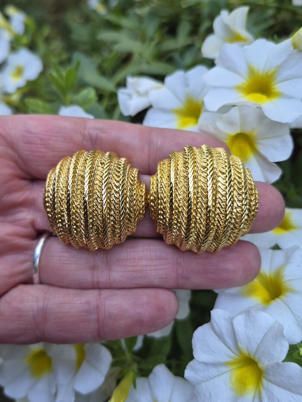 Les Bernard Vintage 80s Statement Runway Gold Plated Dome Clip-On Earrings VO